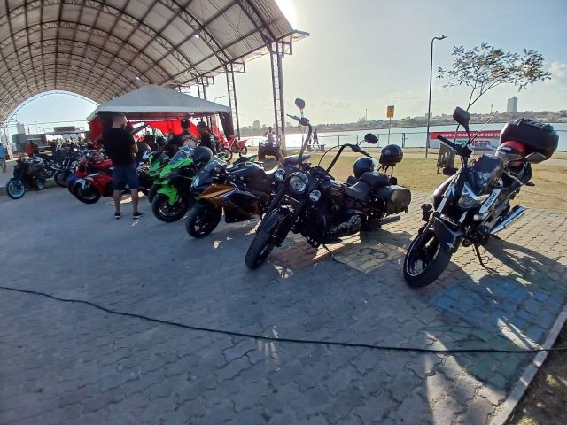 motos