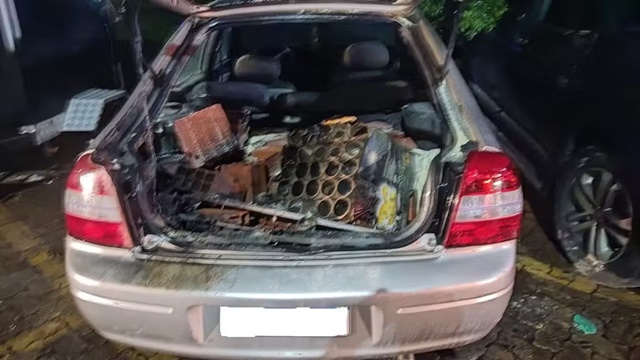 Carro foi encontrado com explosivos no estacionamento da Câmara