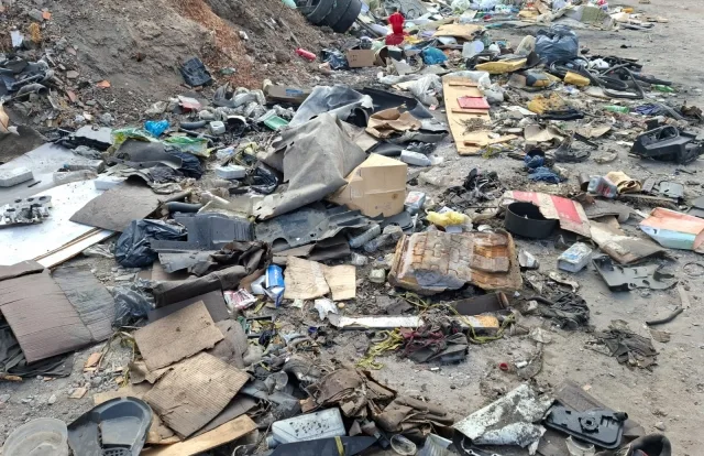 Rua Luíza no bairro Barroquinha em Feira de Santana - lixão