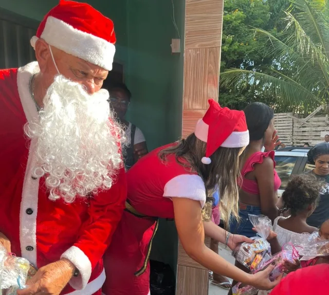 ação de natal - mãos valiosas