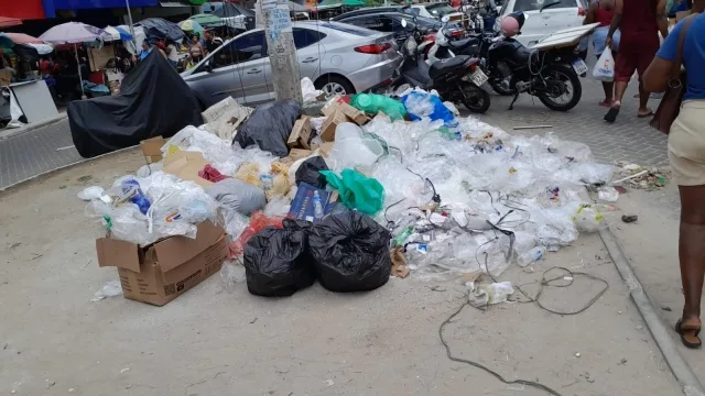 sem coleta de lixo em feira de santana