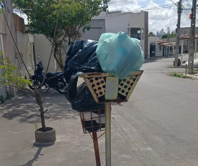 sem coleta de lixo em feira de santana