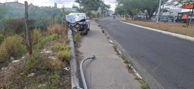 Colisão na Avenida José Falcão da Silva