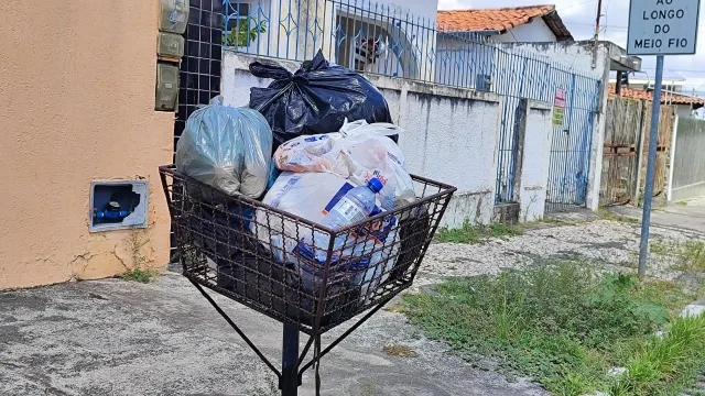 sem coleta de lixo em feira de santana