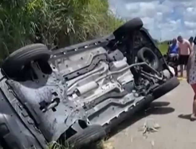 Homem é atingido por moto ao tentar ajudar colega com pneu furado na Bahia