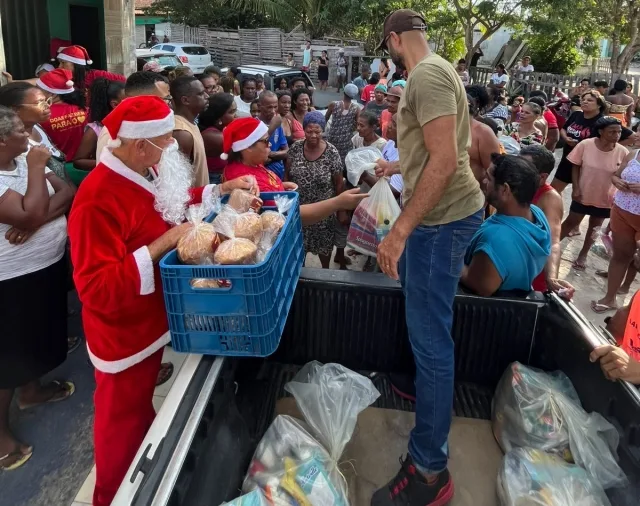 ação de natal - mãos valiosas