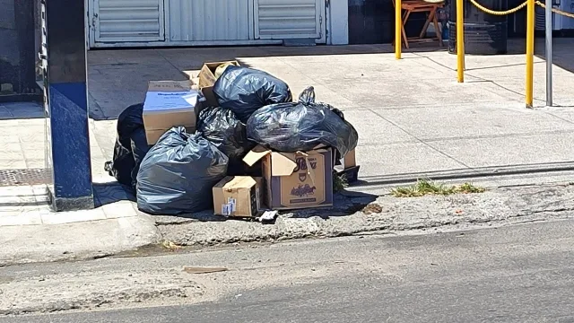 sem coleta de lixo em feira de santana