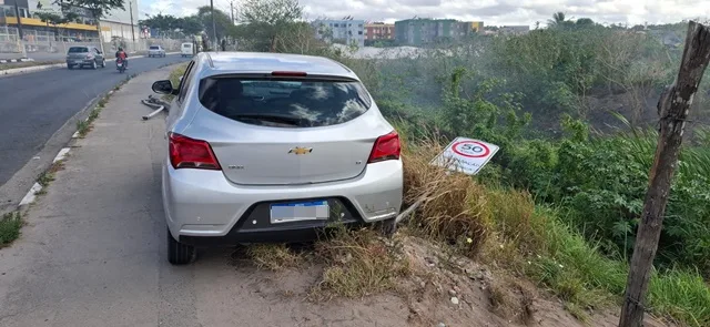 Colisão na Avenida José Falcão da Silva