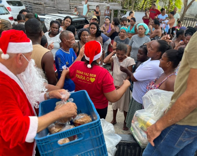 ação de natal - mãos valiosas