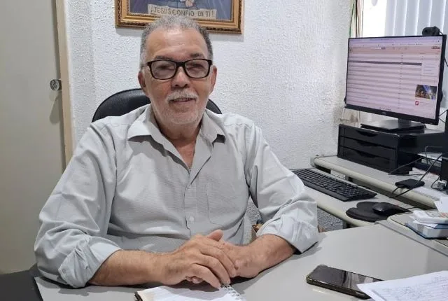 secretário Carlos Brito