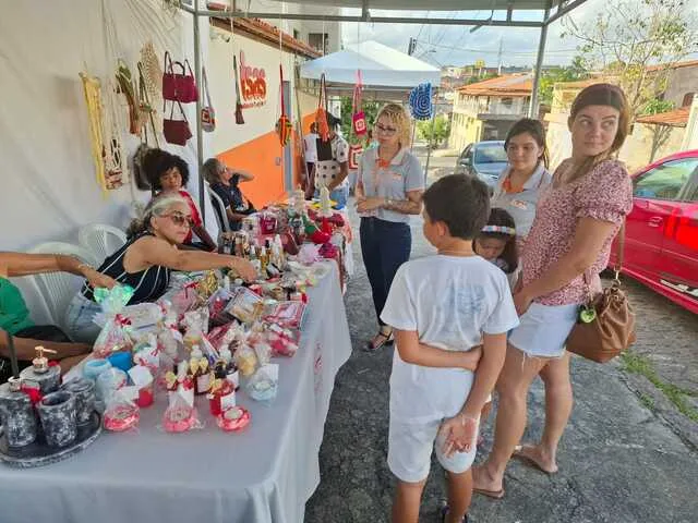 “Feira Solidarizar da Ideia à Ação” Instituto promove capacitação gratuita e geração de renda (11)