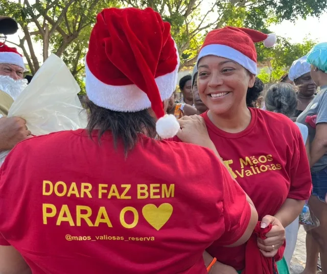 ação de natal - mãos valiosas