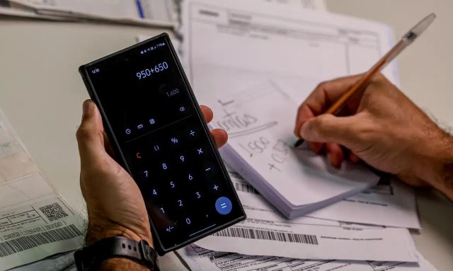 Calculadora, pagamento de contas, boletos
