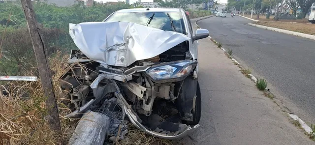 Colisão na Avenida José Falcão da Silva