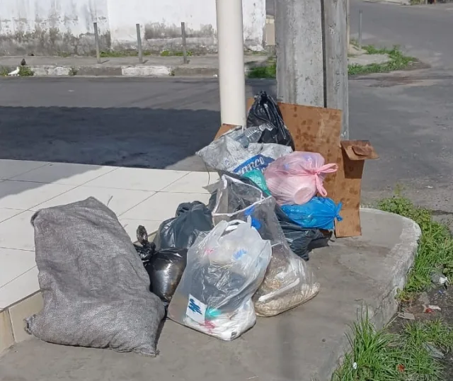 sem coleta de lixo em feira de santana