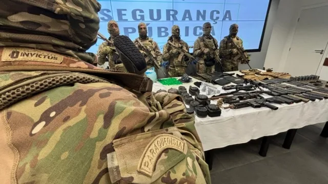 apreensão de armas e fuzis