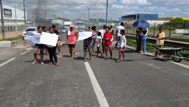 Manifestação na BR-324