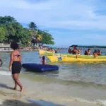 Praia de Bom Jesus dos Pobres, Saubara - embarca&ccedil;&otilde;es