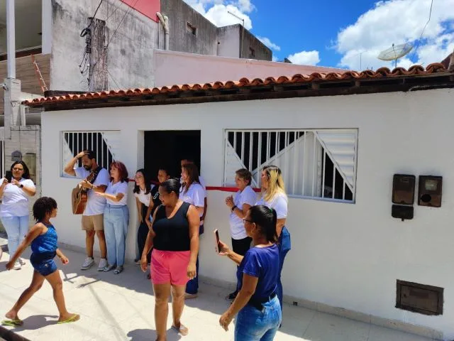 ONG Casa da mãe entrega casa feira de Santana