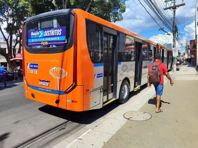 ônibus feira de Santana elevador climatizado