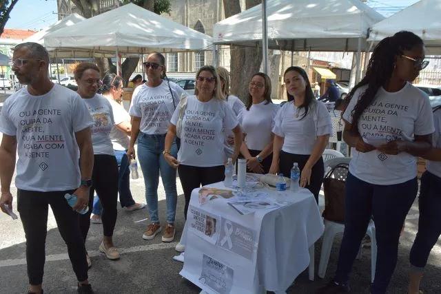 pessoas reunidas janeiro branco