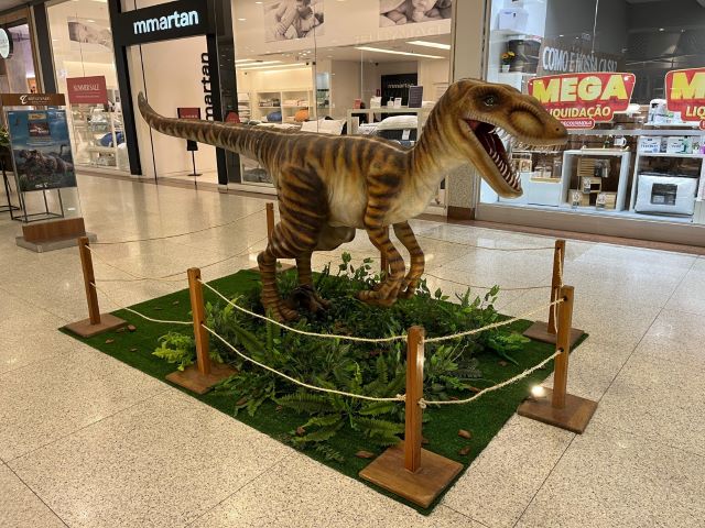 Mundo jurássico toma conta de Feira de Santana com a chegada do Dino World