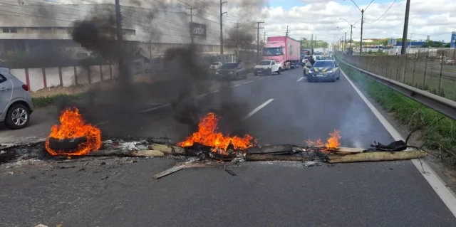 Manifestação na BR-32