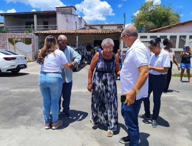 ONG Casa da mãe entrega casa feira de Santana