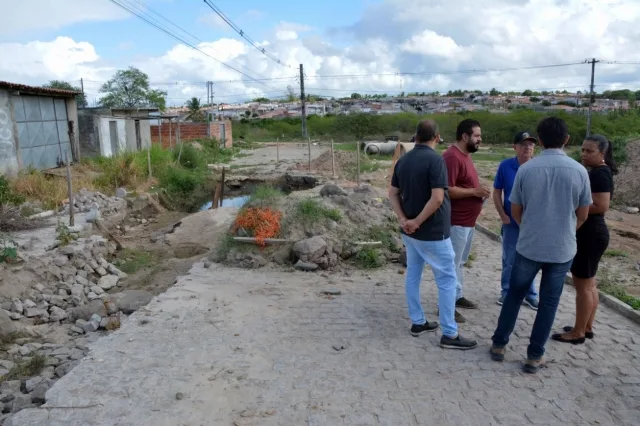 prefeitura realiza inspeção em Rua