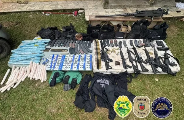 arsenal de guerra encontrado no Paraná