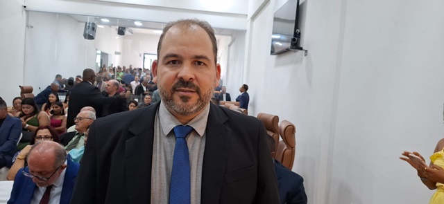 Procurador Guga Leal