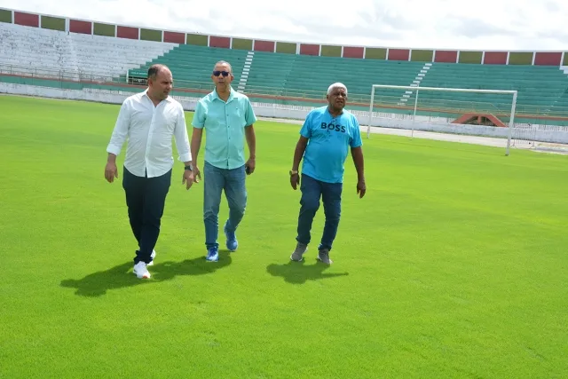 Recuperacao do Gramado do Joia da Princesa