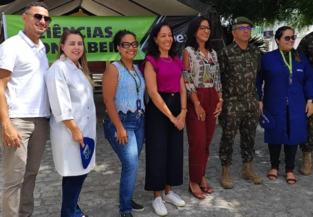 Ação social na Liberdade - Unex e Exército