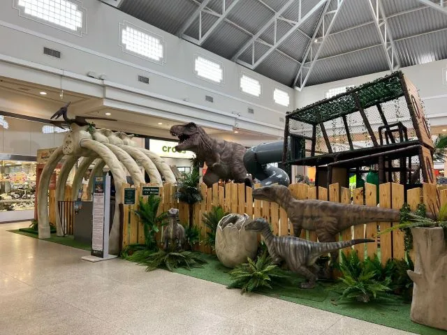 Mundo jurássico toma conta de Feira de Santana com a chegada do Dino World