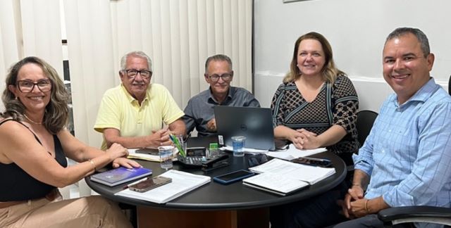 reunião com secretários do governo de Feira de Santana