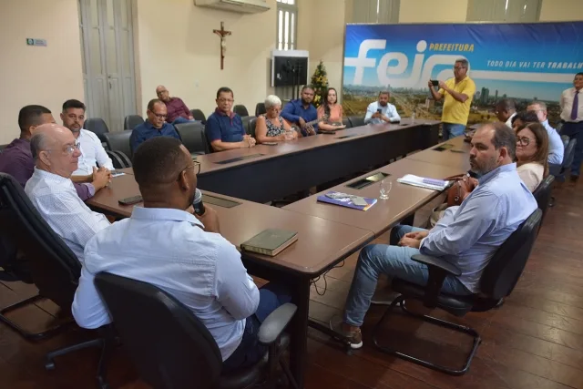 José Ronaldo recebe evangélicos