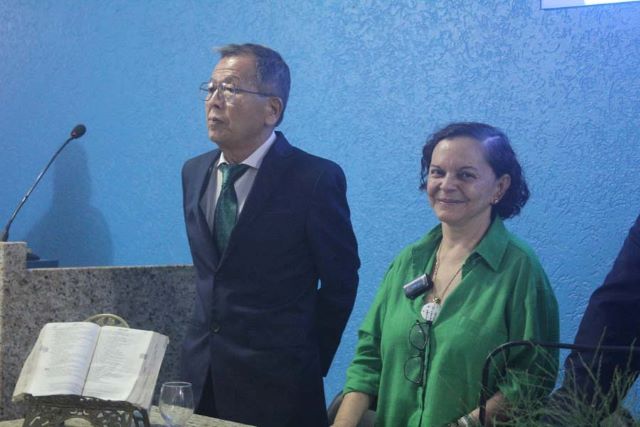 Tânia Yoshida (prefeita) e Yambó (vice-prefeito) de Conceição do Jacuípe