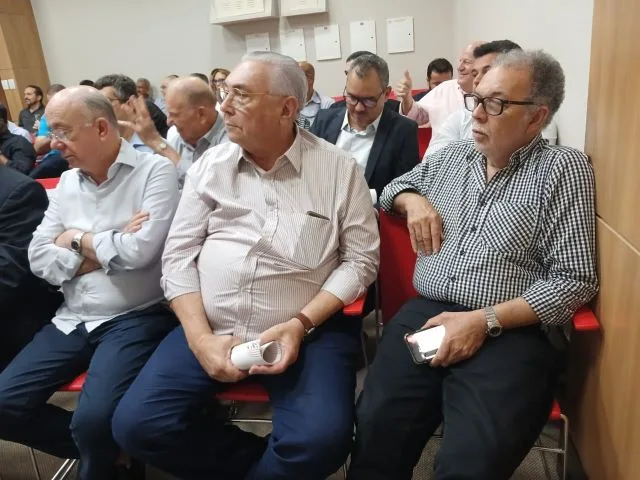 Palestra teve a participação de representantes de entidades empresariais de Feira de Santana e políticos