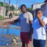 Poça com esgoto na Rua Água de Prata, no Bairro Lagoa Subaé, em Feira de Santana