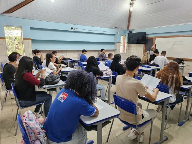 Estudantes e professores da rede estadual