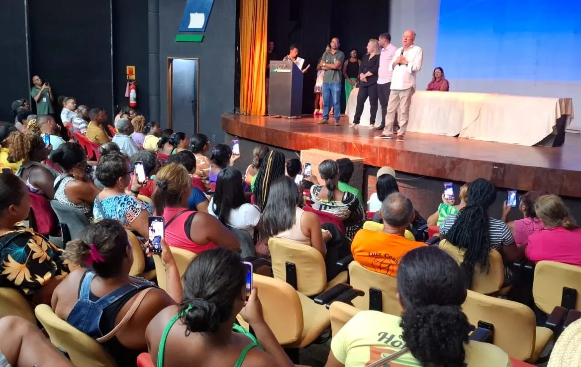 reunião prefeito e feirantes da marechal e bernardino bahia (7)