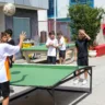 meninos brincando no intervalo na escola