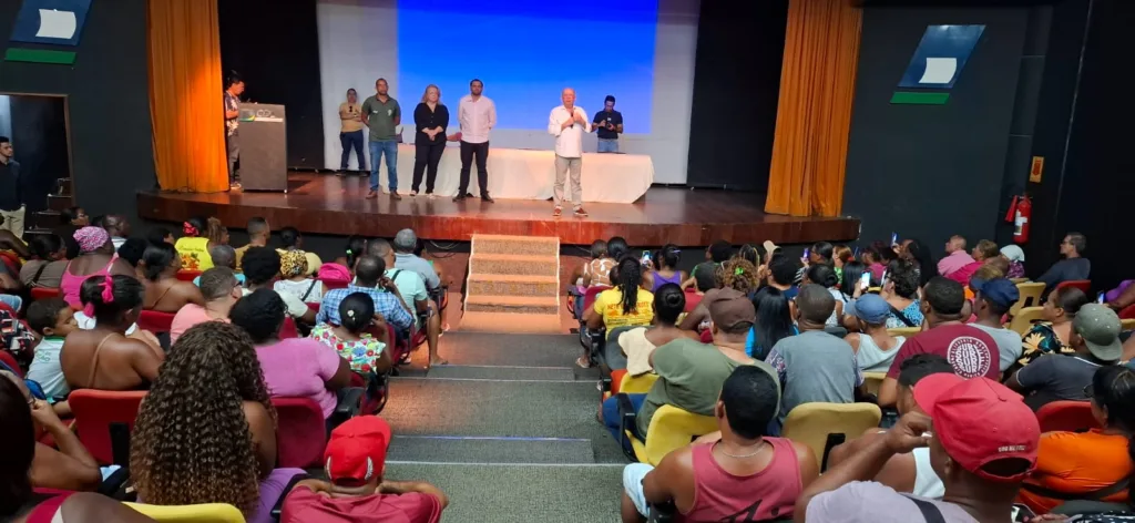 reunião prefeito e feirantes da marechal e bernardino bahia (7)