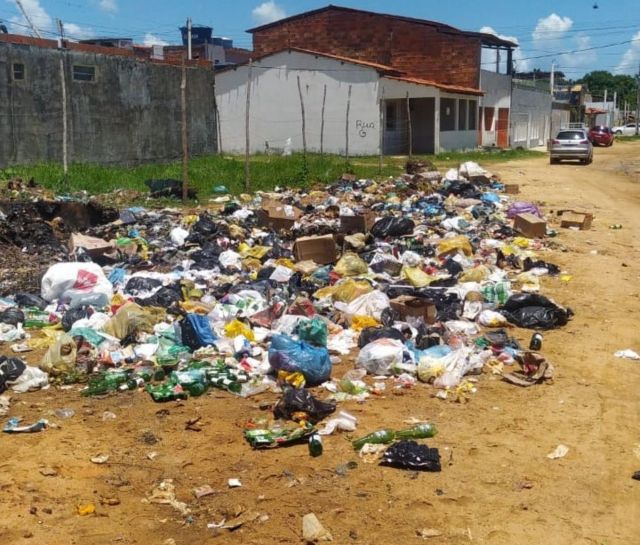 sujeira em rua