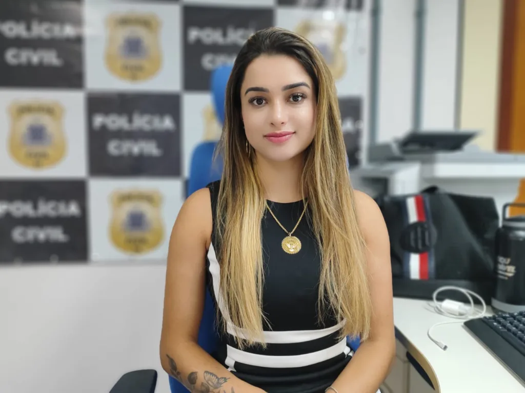 delegada lorena almeida