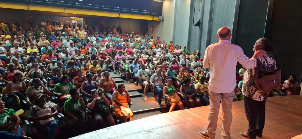 reunião prefeito e feirantes da marechal e bernardino bahia (7)