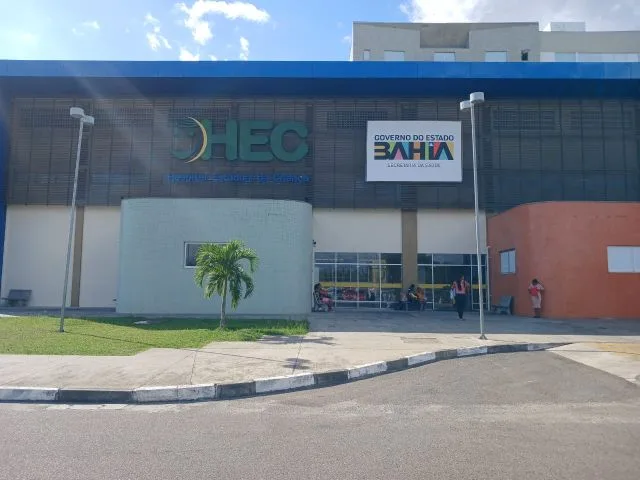 Fachada do Hospital Estadual da Criança (HEC) em Feira de Santana