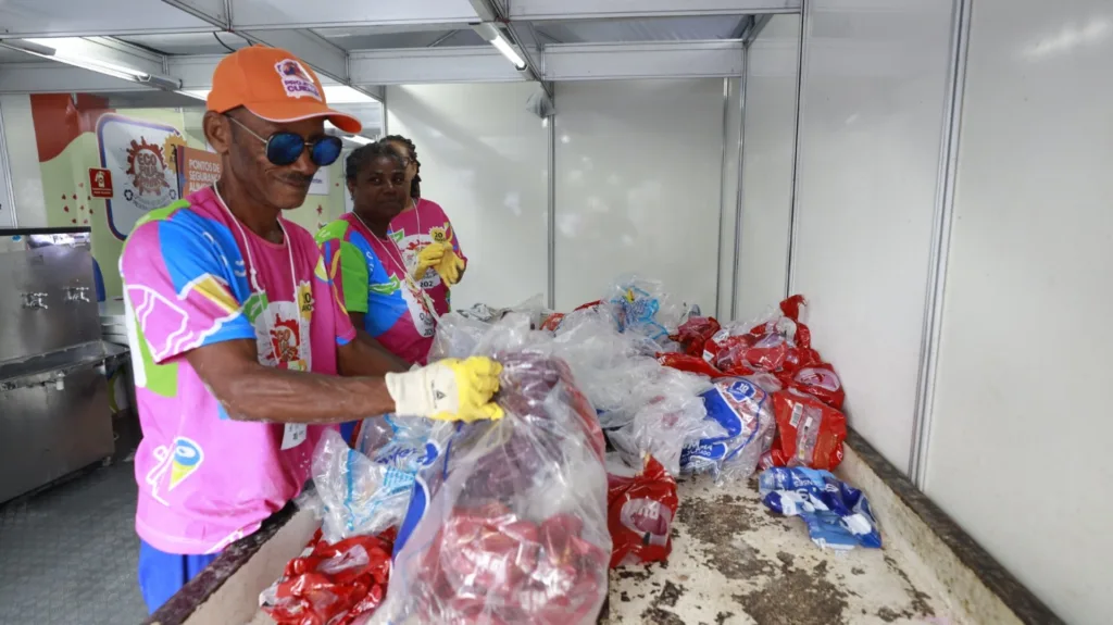 Catadoras no carnaval de Salvador