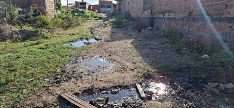 Moradores do bairro Pedra do Descanso reclamam de diversos problemas