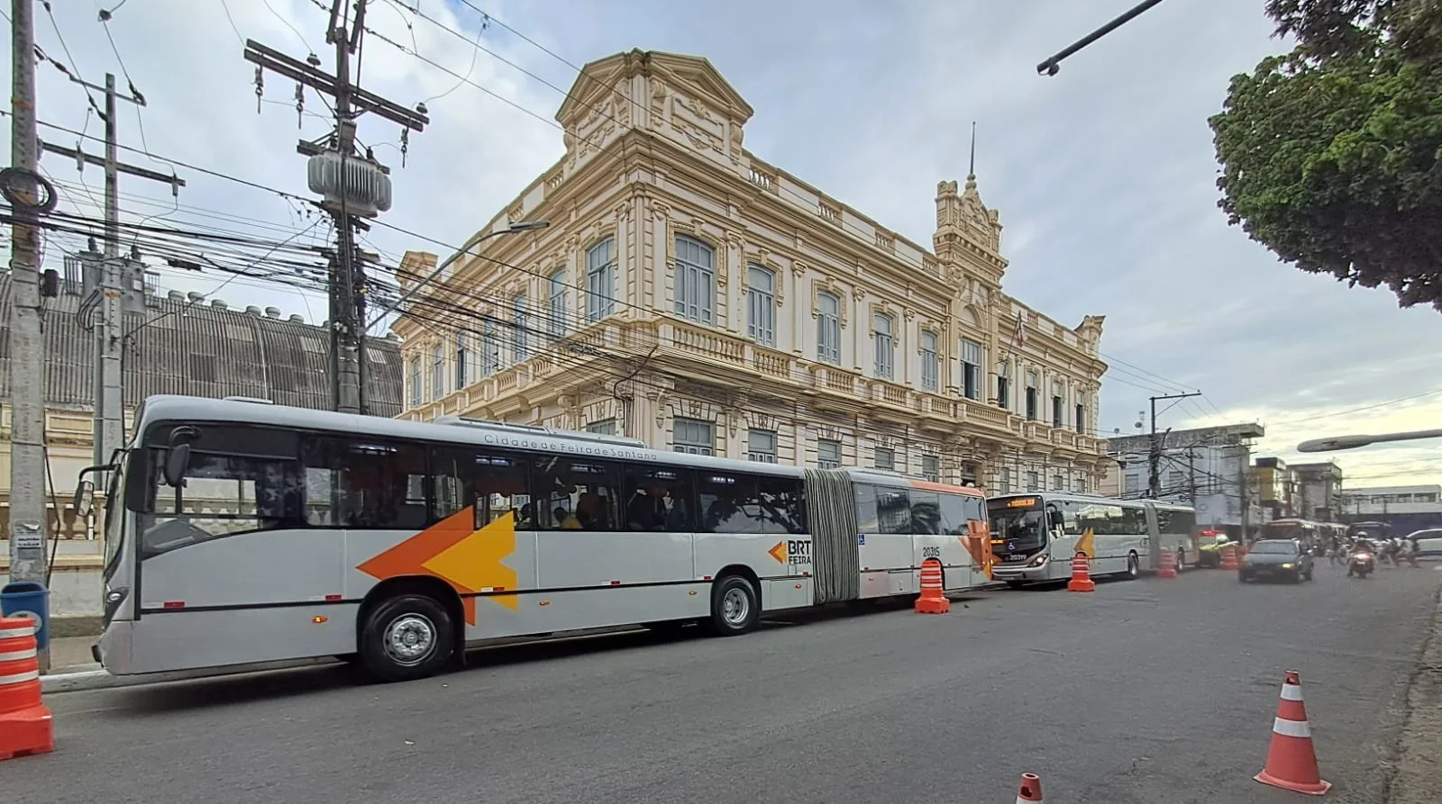 novos ônibus veículos ar-condicionado BRT